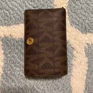 Michael kors wallet